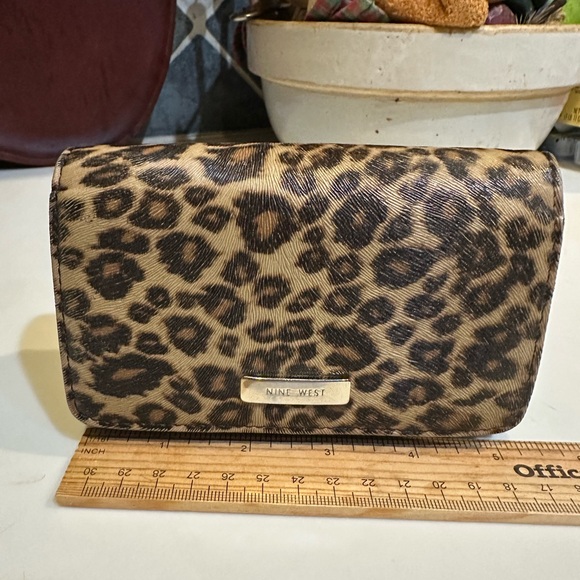 NINE WEST ANIMAL LEOPARD PRINT WALLET PURSE BAG CLUTCH BILLFOLD BROWN VEGAN 5.5” - Picture 8 of 13